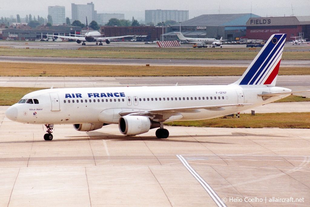 F-GFKF · Airbus A320-111 · (LHR / EGLL)