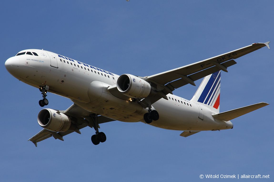 F-GKXS · Airbus A320-214 · (FCO / LIRF)