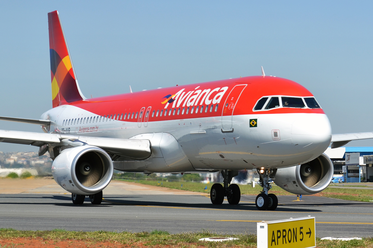 PR-AVR · Airbus A320-214 · (BSB / SBBR)