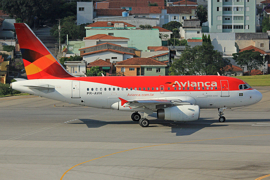PR-AVH · Airbus A318-121 · (CGH / SBSP)
