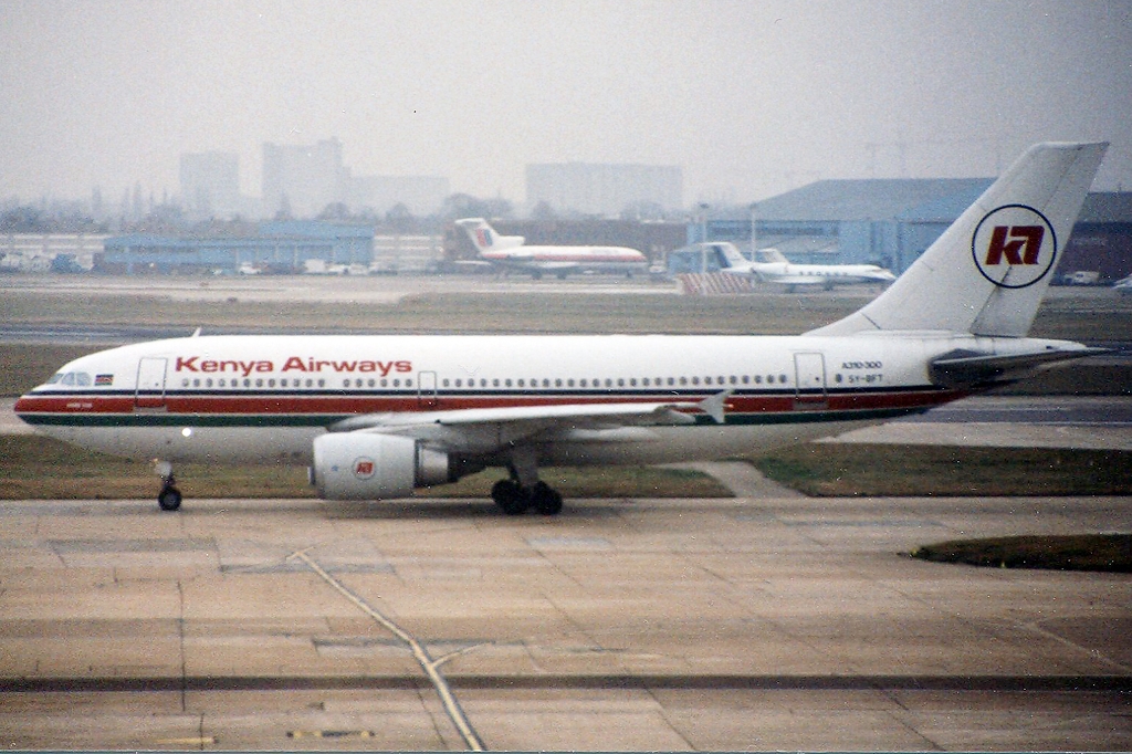 5Y-BFT · Airbus A310-304 · (LHR / EGLL)