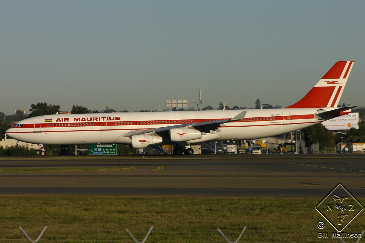 3B-NAV · Airbus A340-312 · (SYD / YSSY)