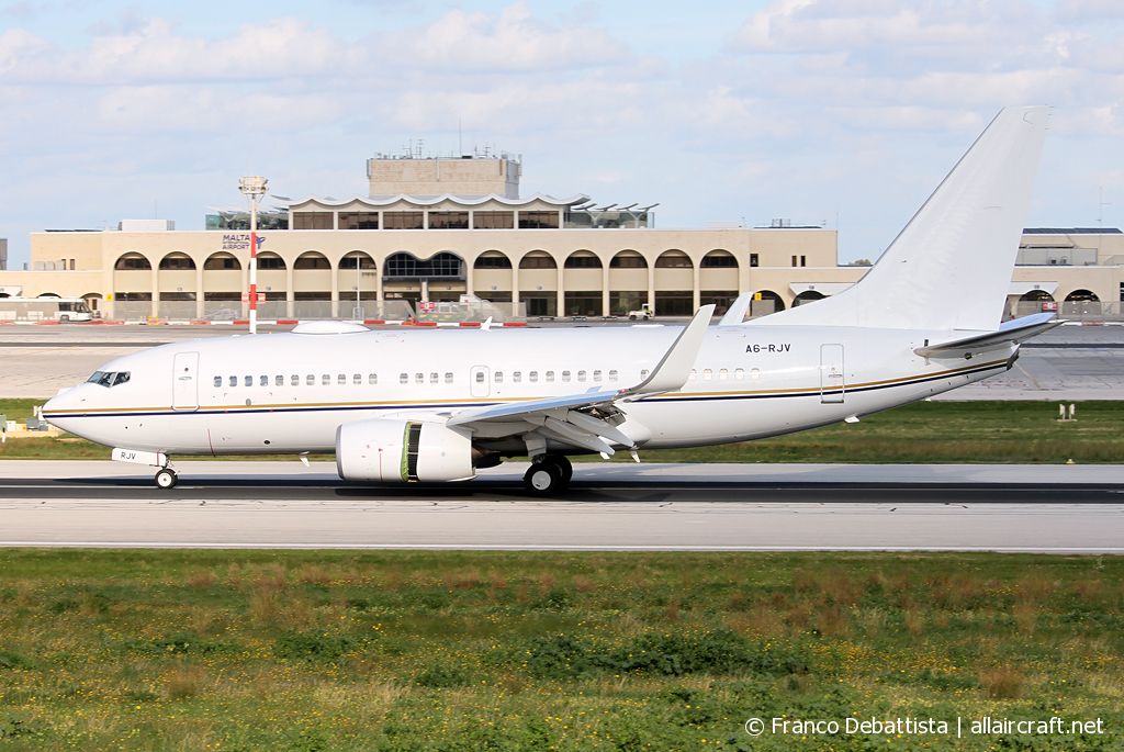 A6-RJV · Boeing 737-77W(WL) BBJ · (MLA / LMML)