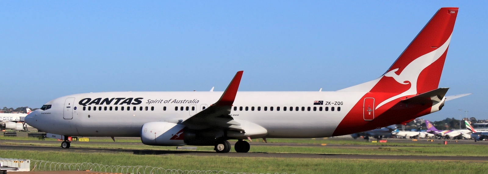ZK-ZQG · Boeing 737-838(WL) · (SYD / YSSY)