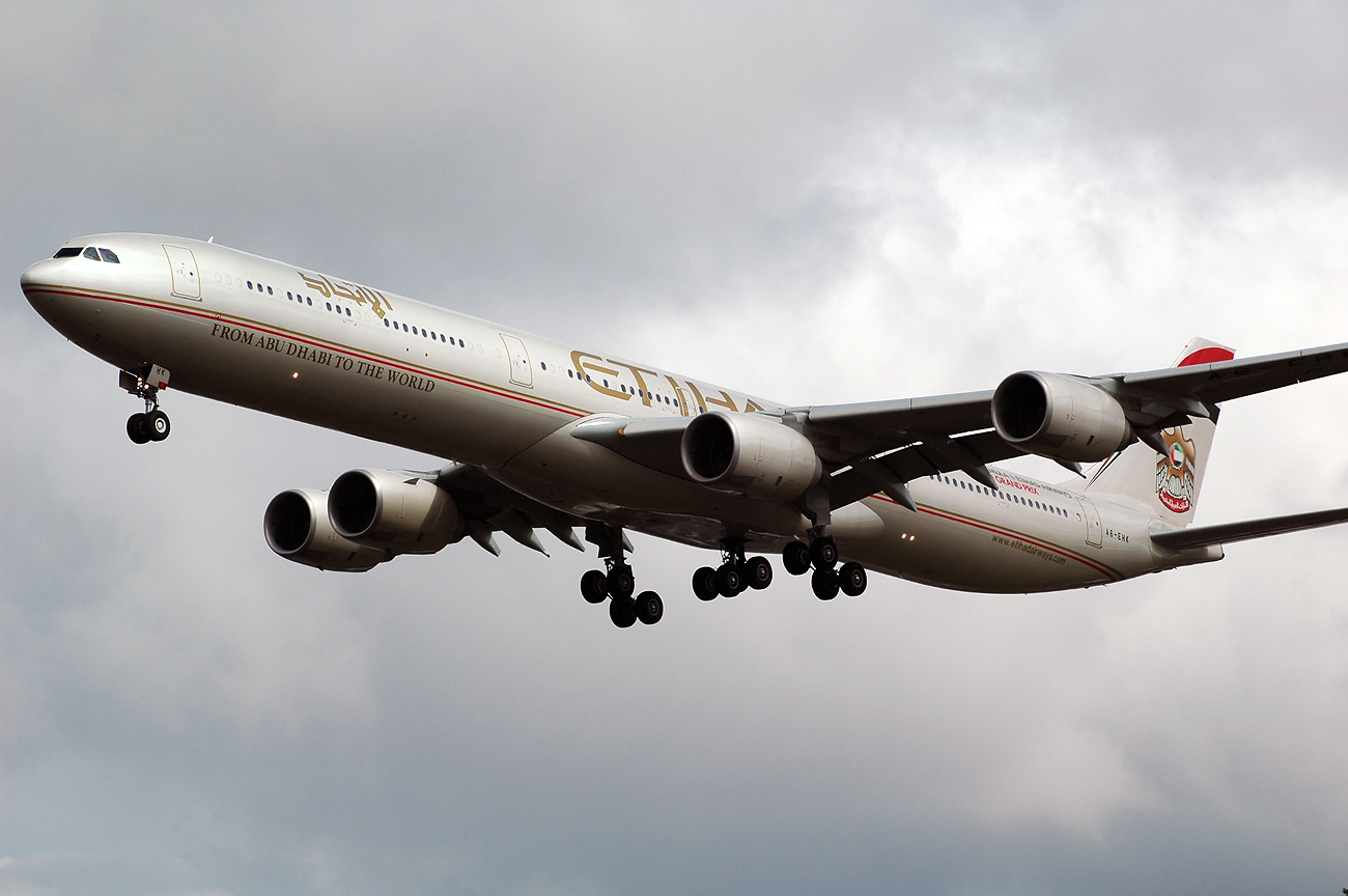 A6-EHK · Airbus A340-642 · (LHR / EGLL)