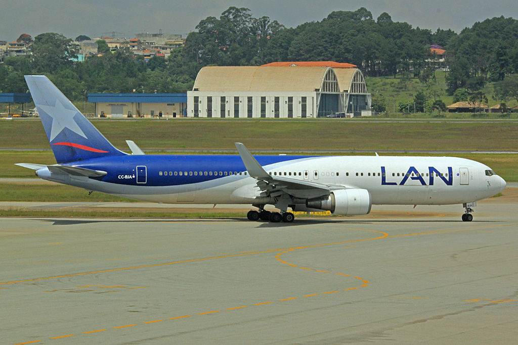 CC-BJA · Boeing 767-316(ER)(WL) · (GRU / SBGR)