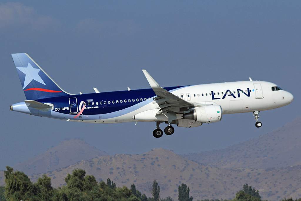 CC-BFW · Airbus A320-214 · (SCL / SCEL)