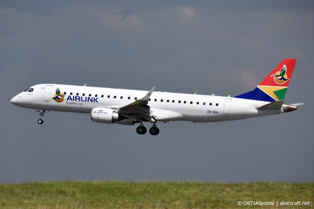 ZS-YAH · Embraer 190-100IGW · (JNB / FAOR)