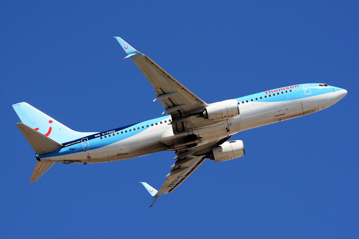 G-FDZZ · Boeing 737-8K5(WL) · (IBZ / LEIB)