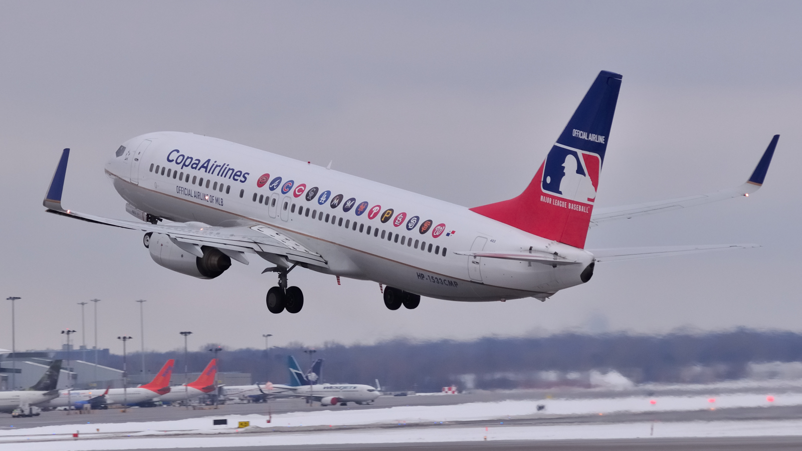 HP-1533CMP · Boeing 737-8V3(WL) · (YUL / CYUL)