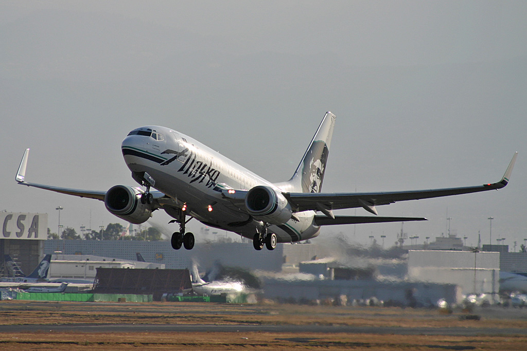 N619AS · Boeing 737-790 · (MEX / MMMX)