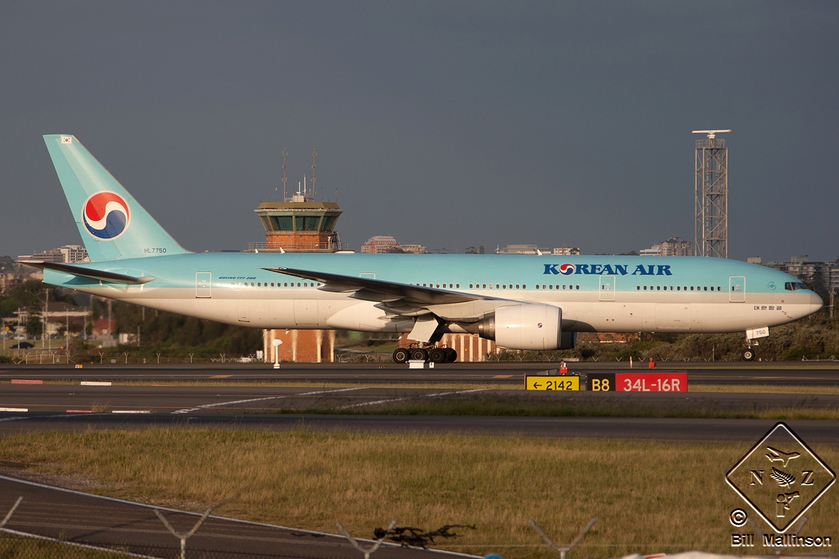 HL7750 · Boeing 777-2B5/ER · (SYD / YSSY)