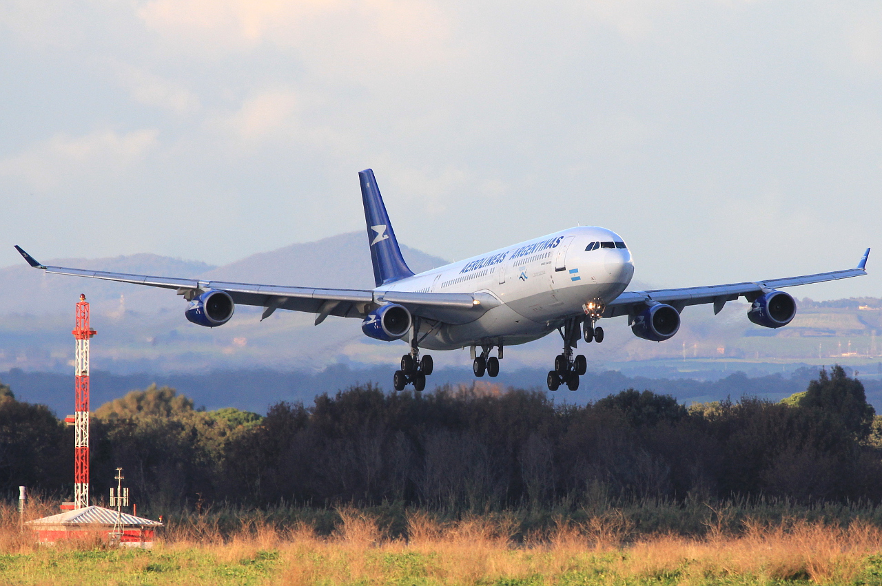 LV-ZPX · Airbus A340-211 · (FCO / LIRF)