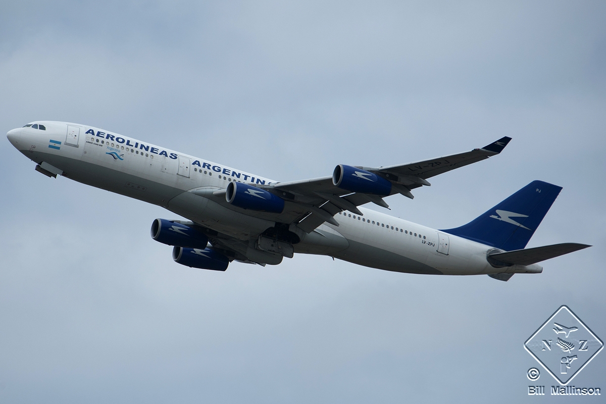 LV-ZPJ · Airbus A340-211 · (SYD / YSSY)