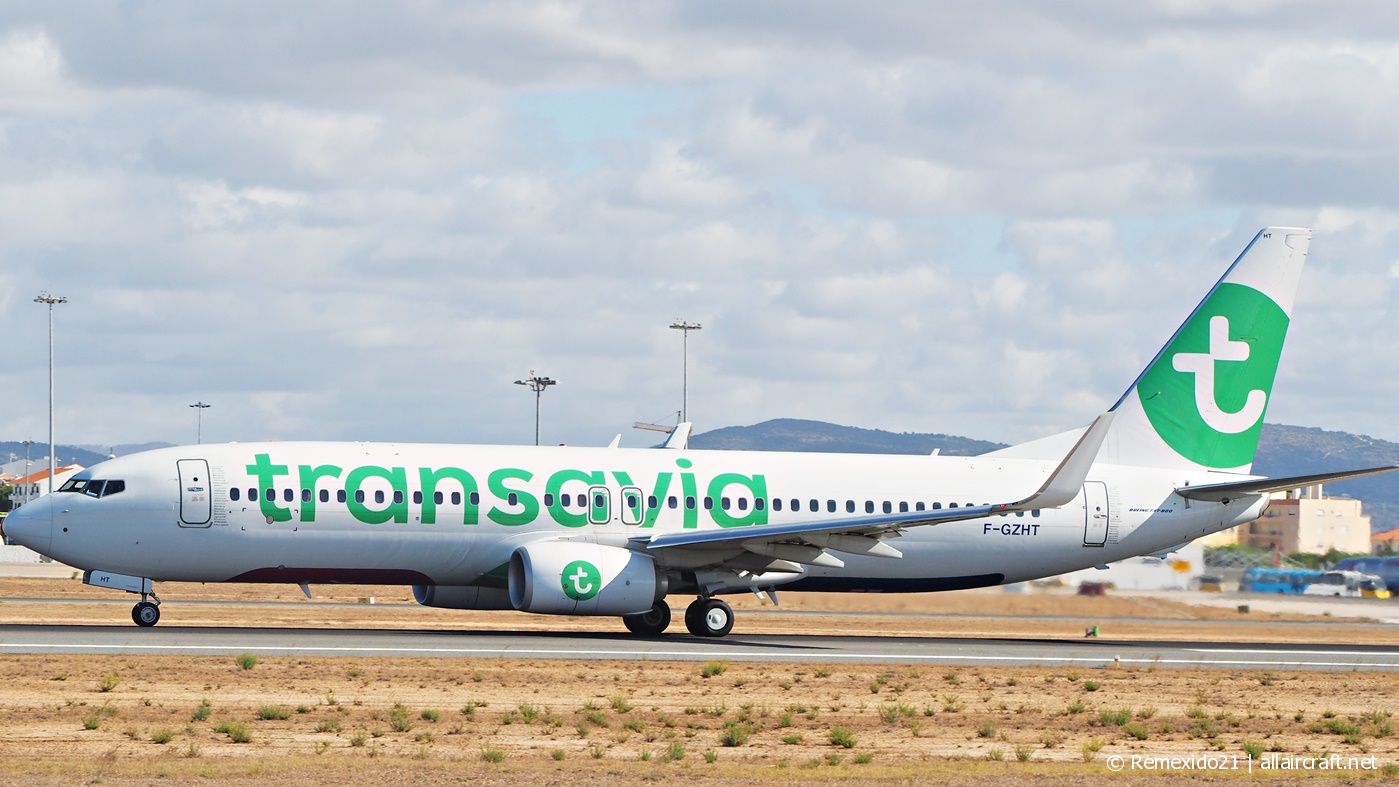 F-GZHT · Boeing 737-8K2(WL) · (FAO / LPFR)