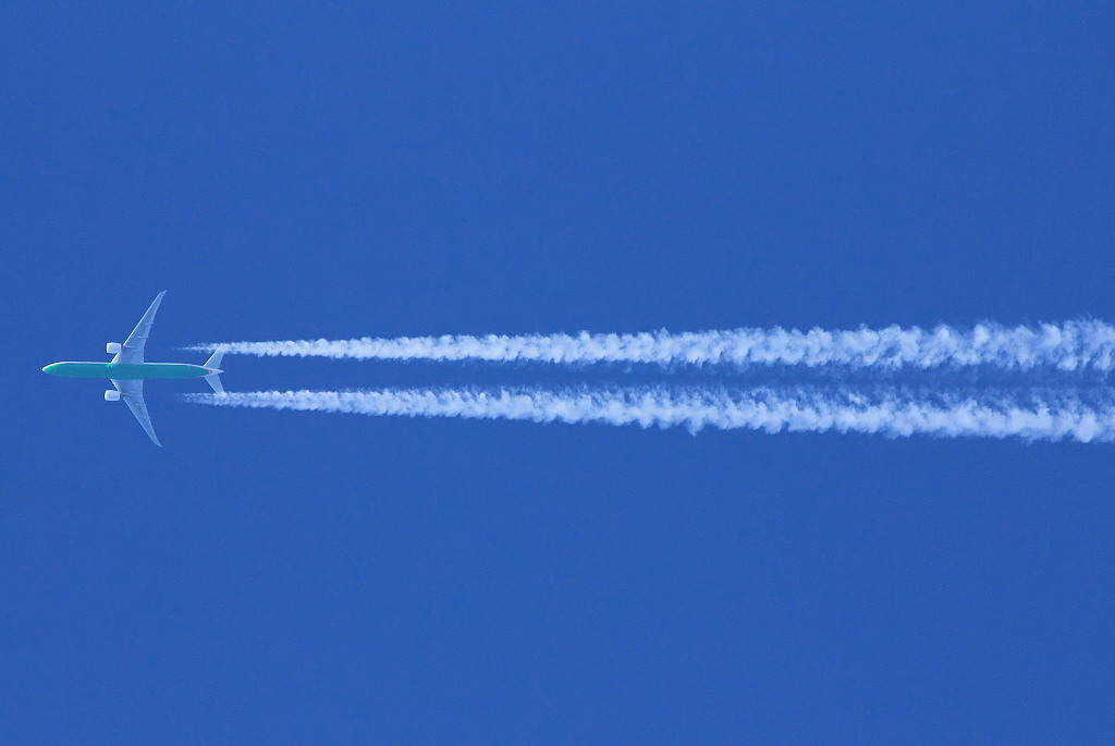 B-16712 · Boeing 777-35E/ER · -