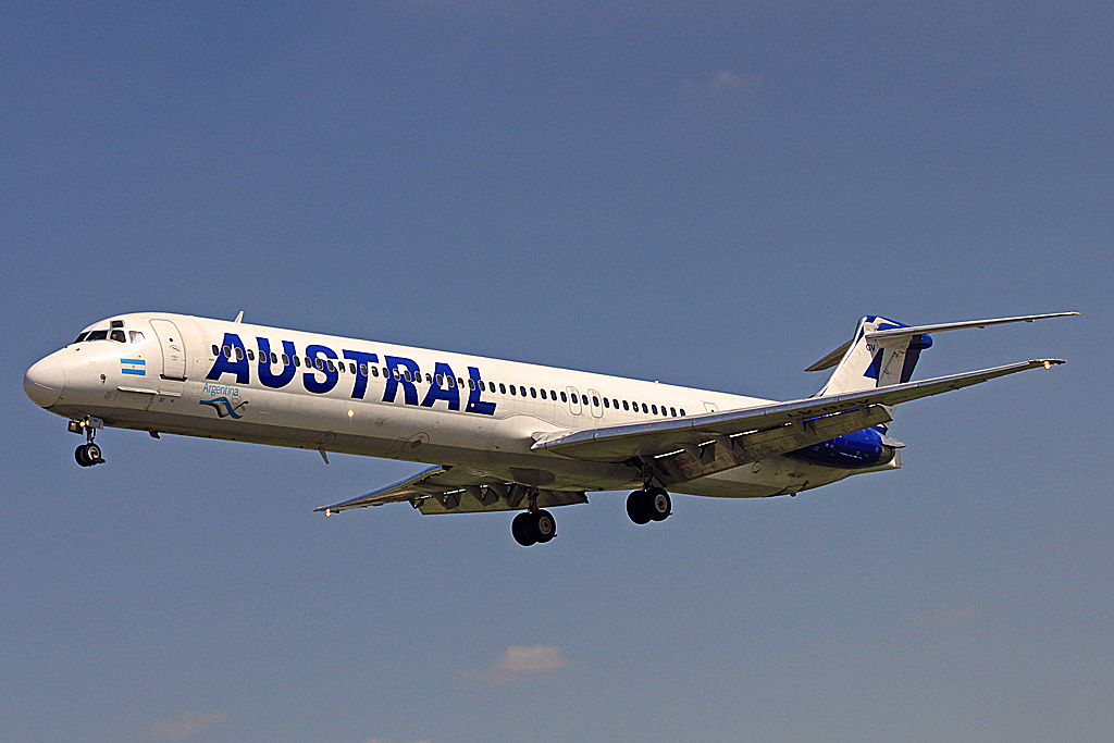 LV-BGV · McDonnell Douglas MD-83 · (AEP / SABE)