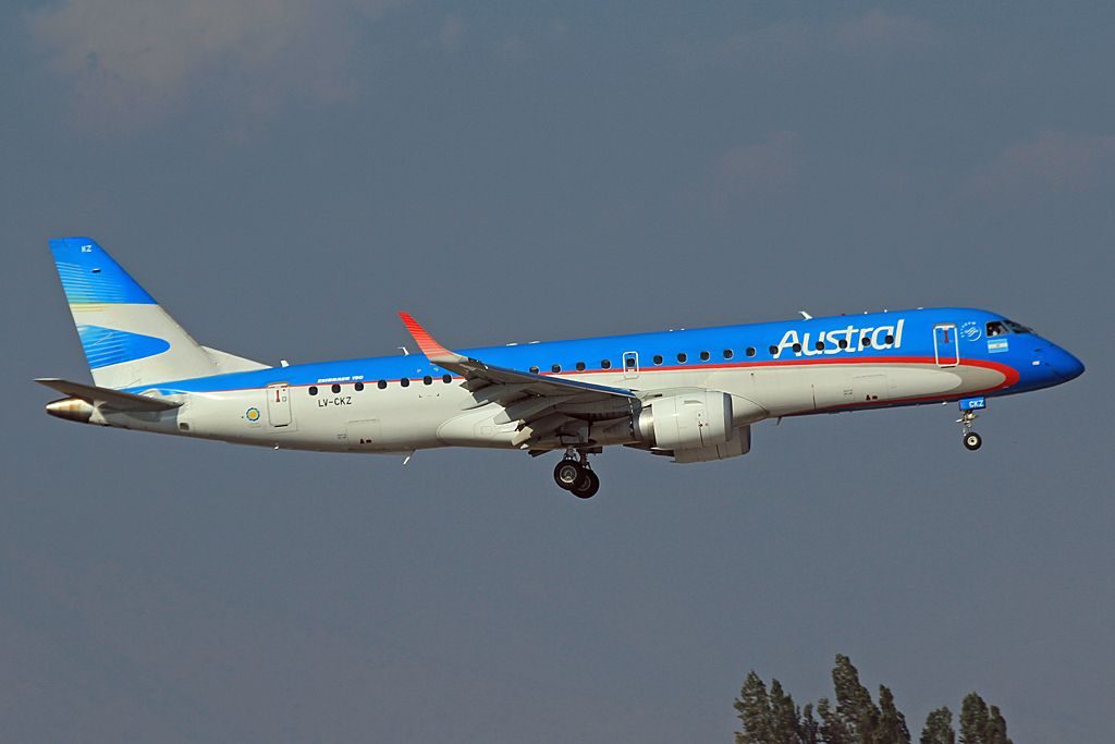 LV-CKZ · Embraer 190-100IGW · (SCL / SCEL)