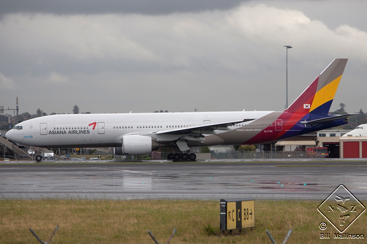 HL7732 · Boeing 777-28E/ER · (SYD / YSSY)
