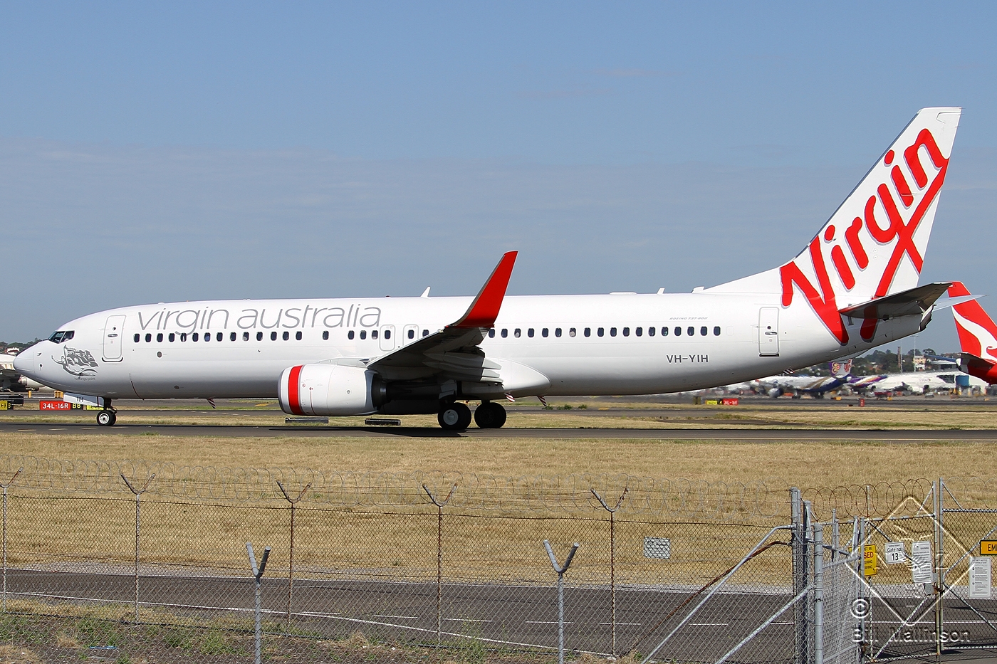 VH-YIH · Boeing 737-8FE · (SYD / YSSY)