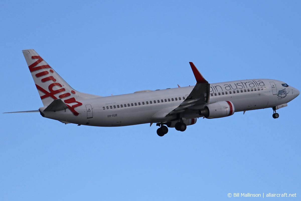 VH-VUR · Boeing 737-8FE(WL) · (SYD / YSSY)