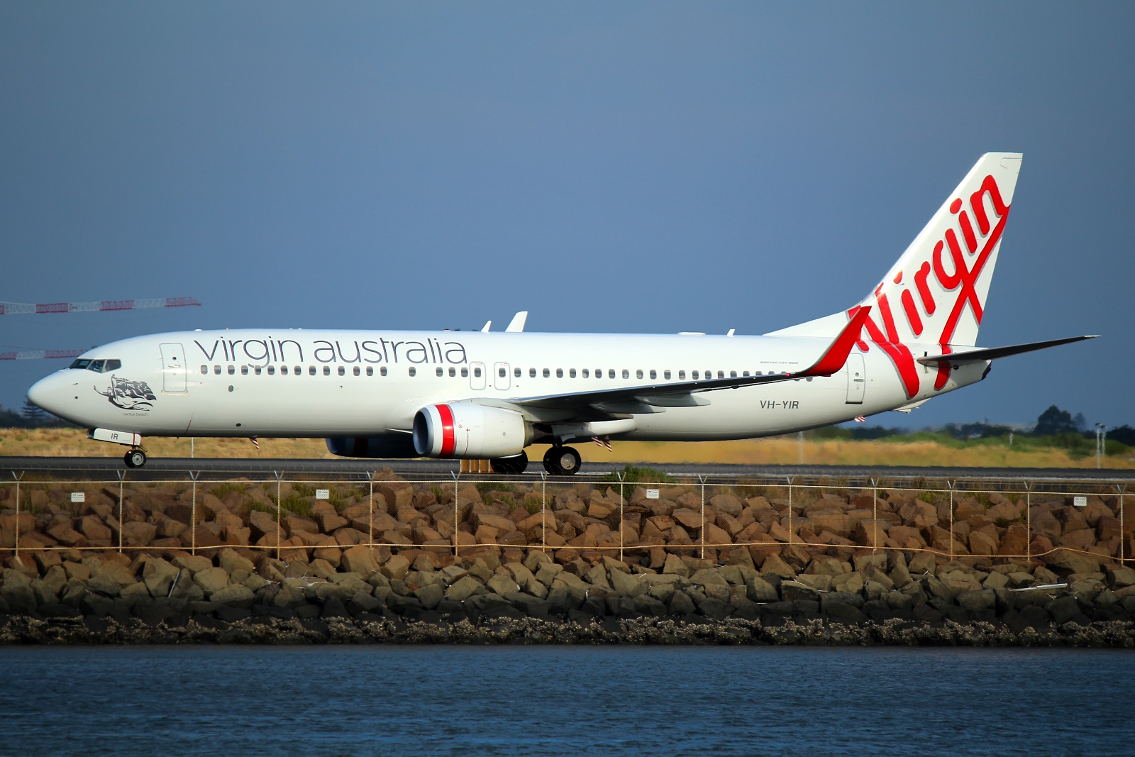 VH-YIR · Boeing 737-8FE(WL) · (SYD / YSSY)