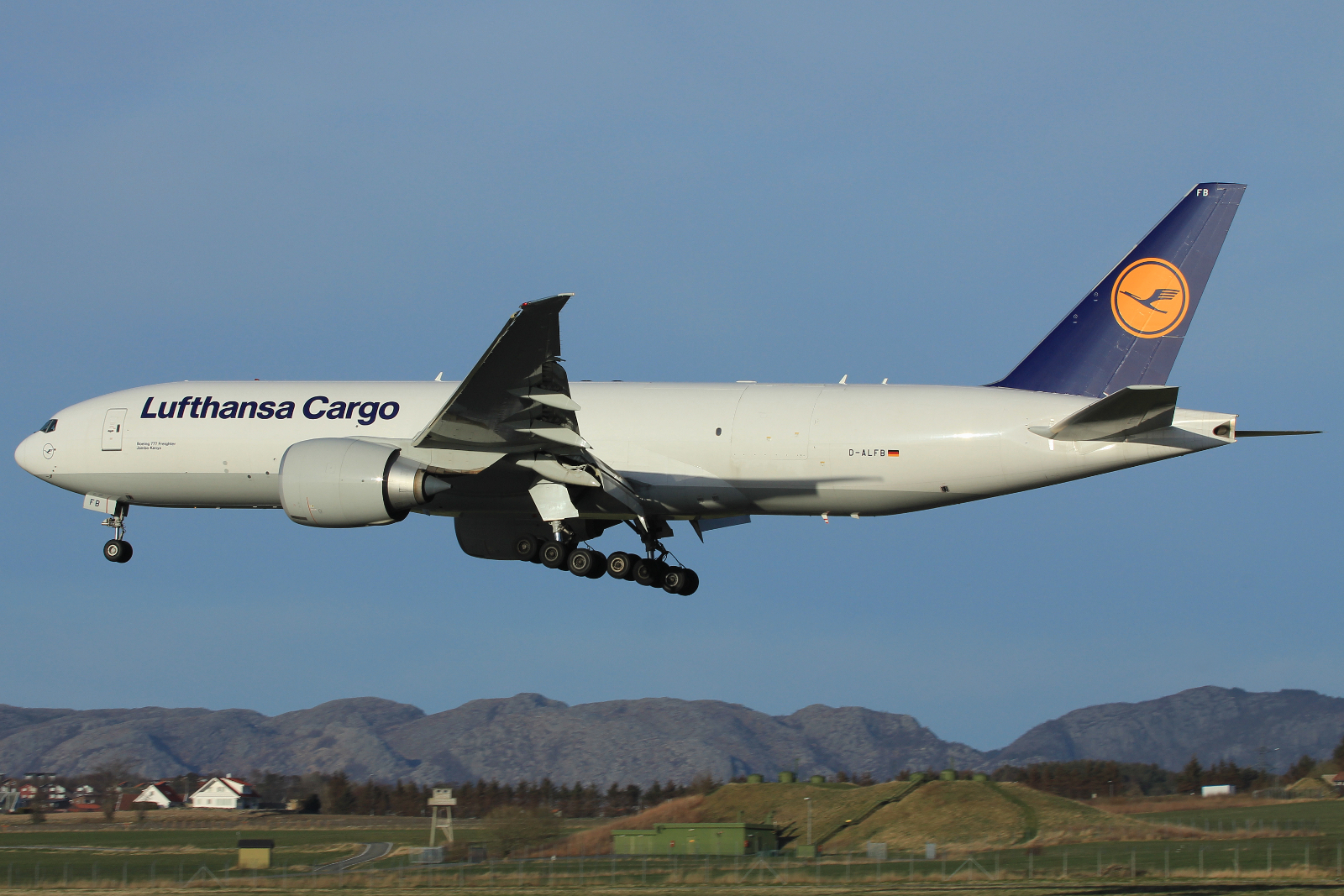 D-ALFB · Boeing 777-FBT · (SVG / ENZV)