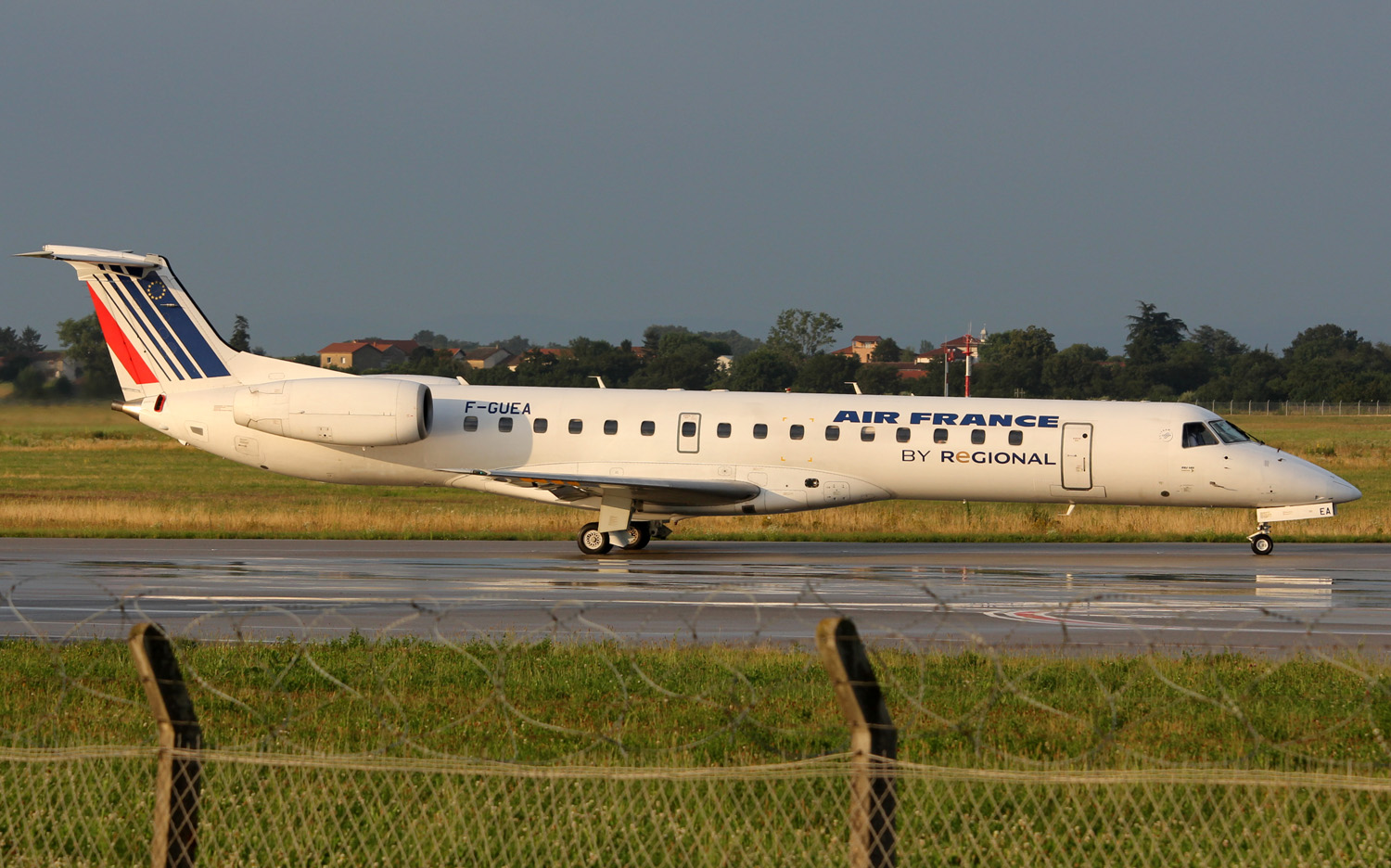 F-GUEA · Embraer ERJ-145MP · (LYS / LFLL)