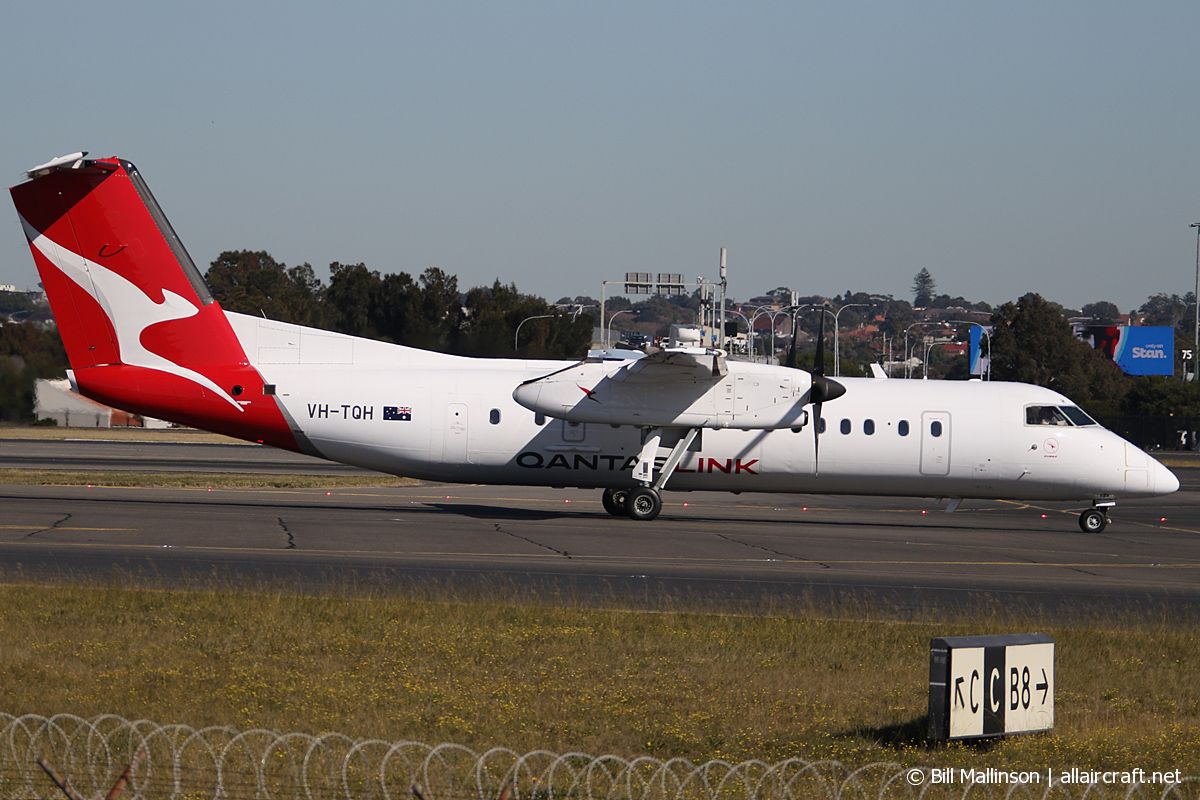 VH-TQH · Bombardier Dash 8-Q315 · (SYD / YSSY)