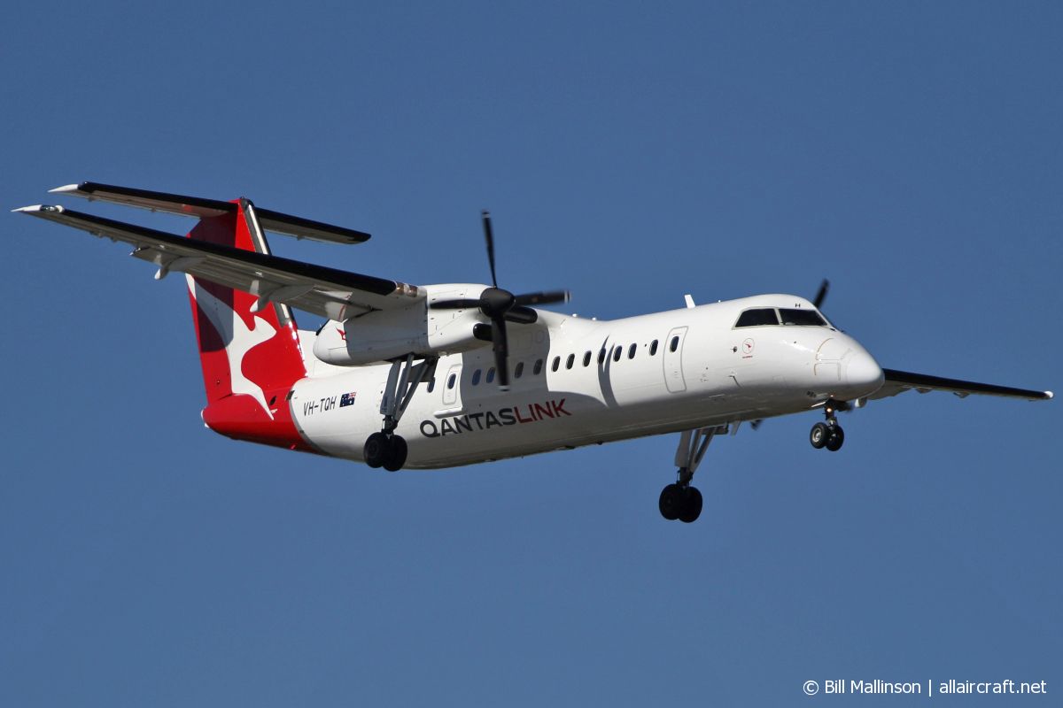 VH-TQH · Bombardier Dash 8-Q315 · (SYD / YSSY)