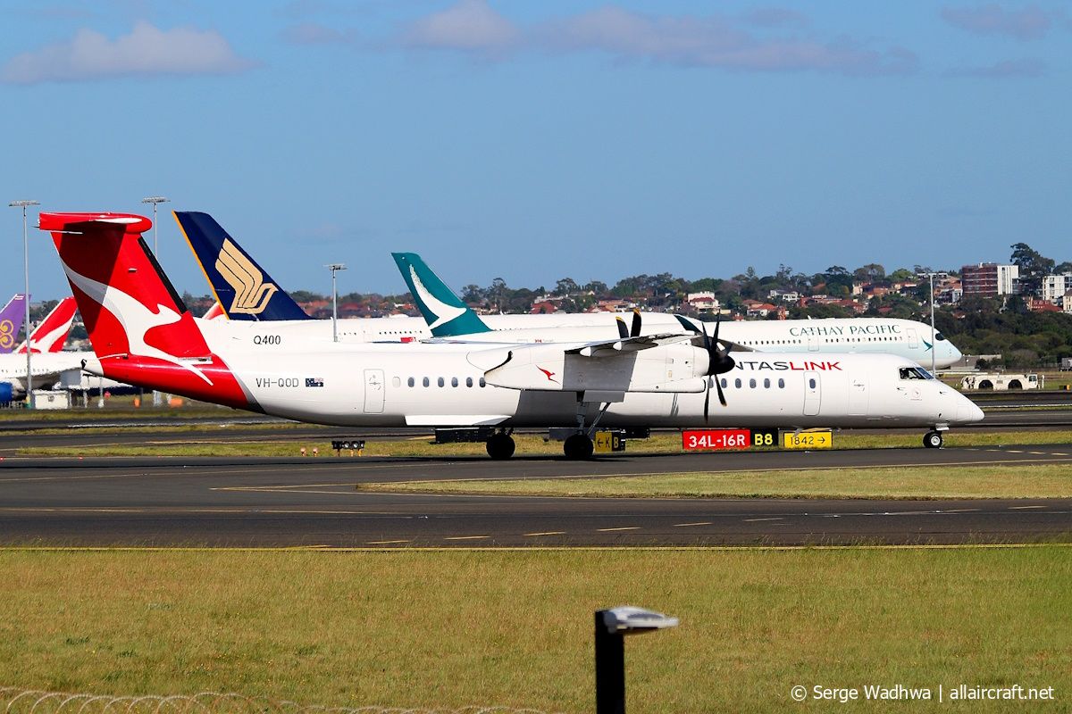 VH-QOD · Bombardier Dash 8-Q402 · (SYD / YSSY)