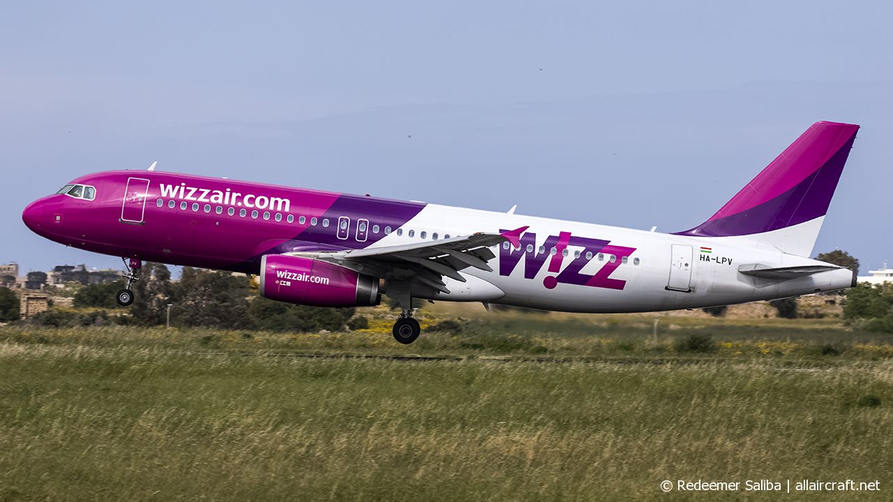 HA-LPV · Airbus A320-232 · (MLA / LMML)