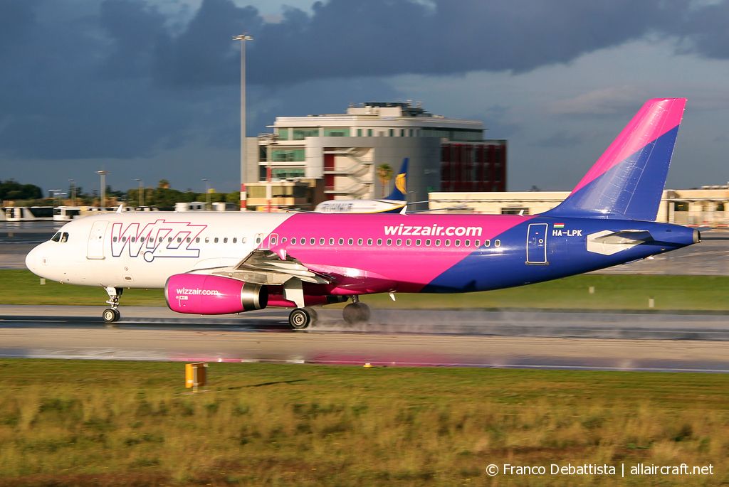 HA-LPK · Airbus A320-232 · (MLA / LMML)