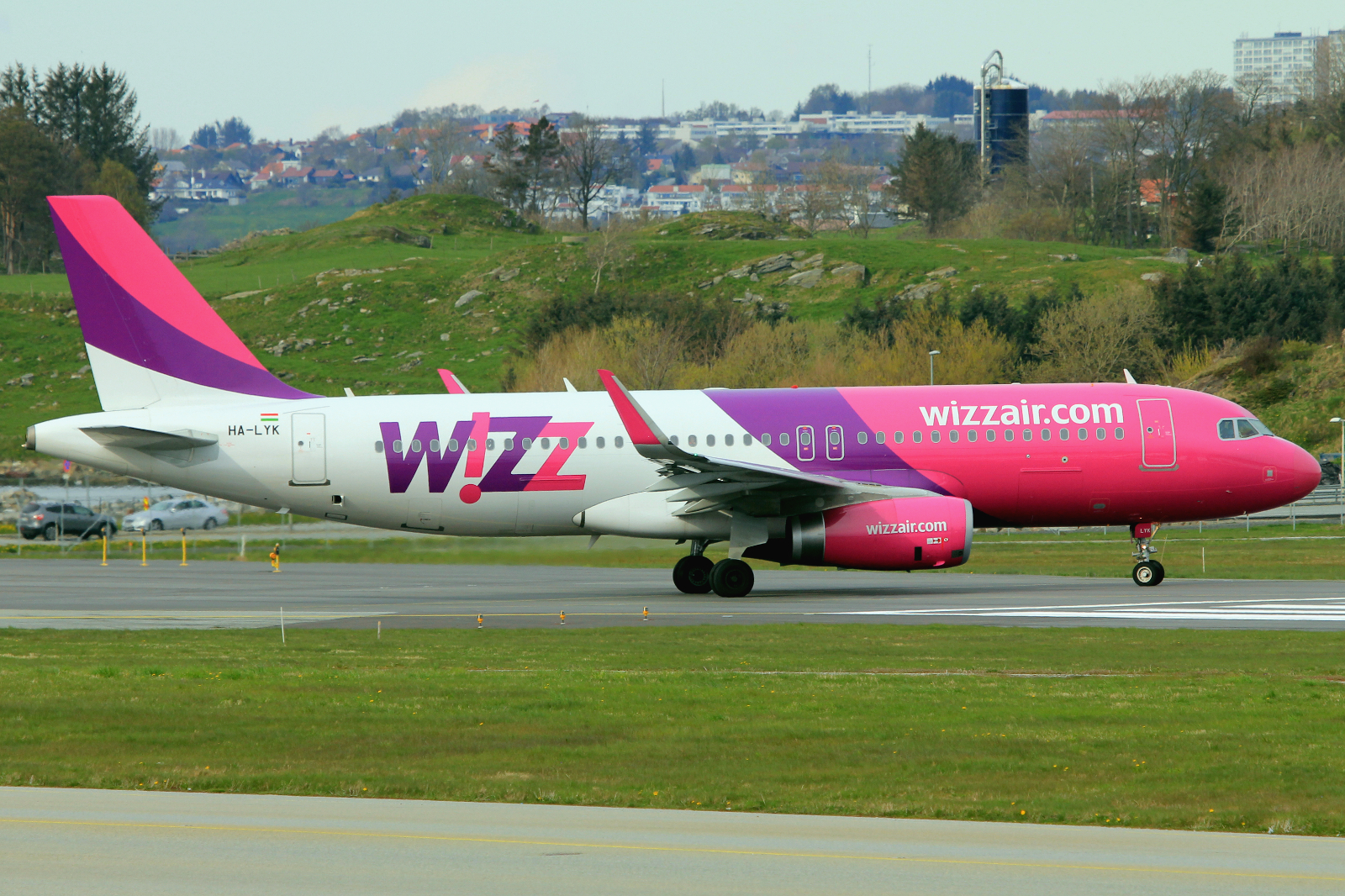HA-LYK · Airbus A320-232(WL) · (SVG / ENZV)