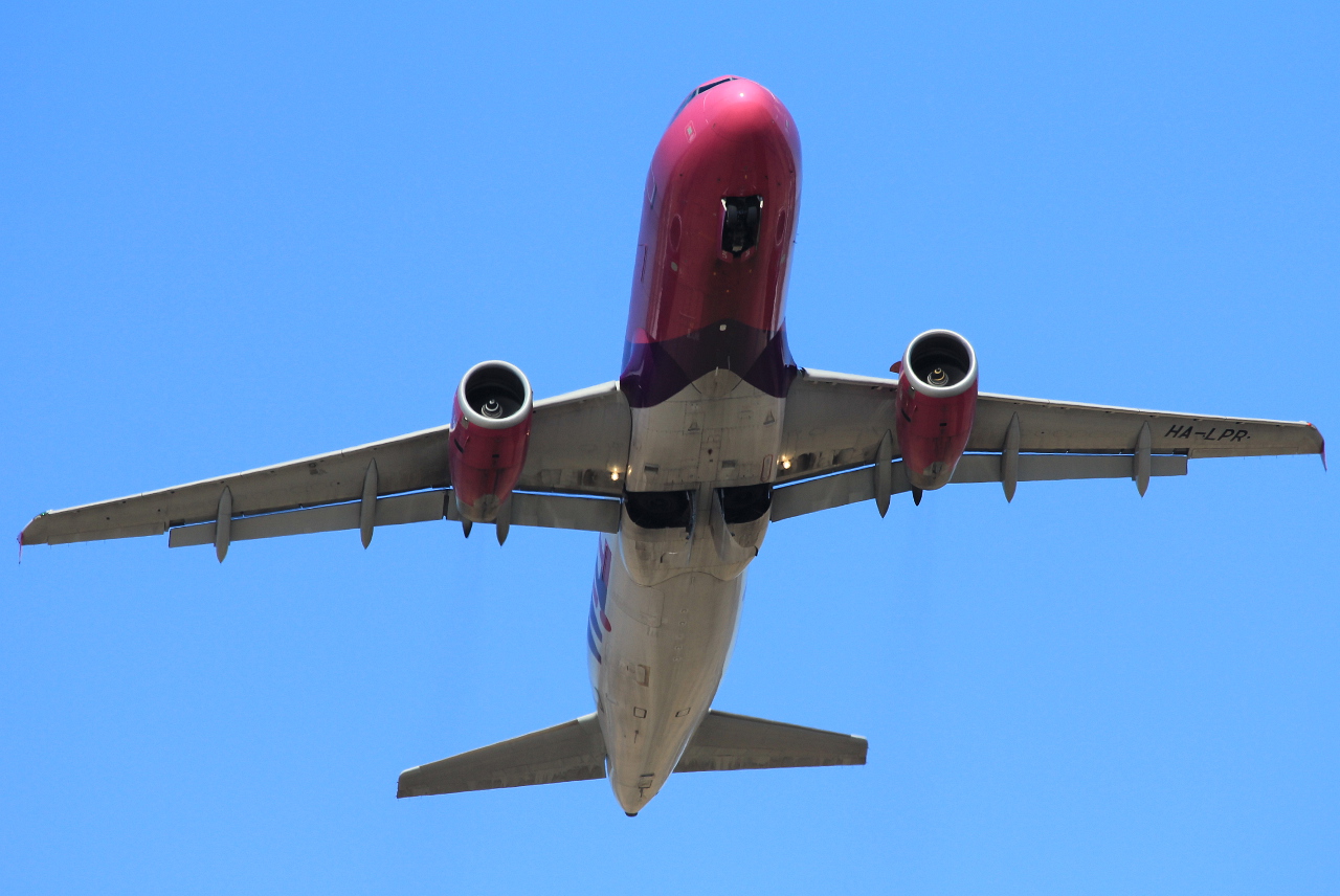 HA-LPR · Airbus A320-232 · (SVG / ENZV)