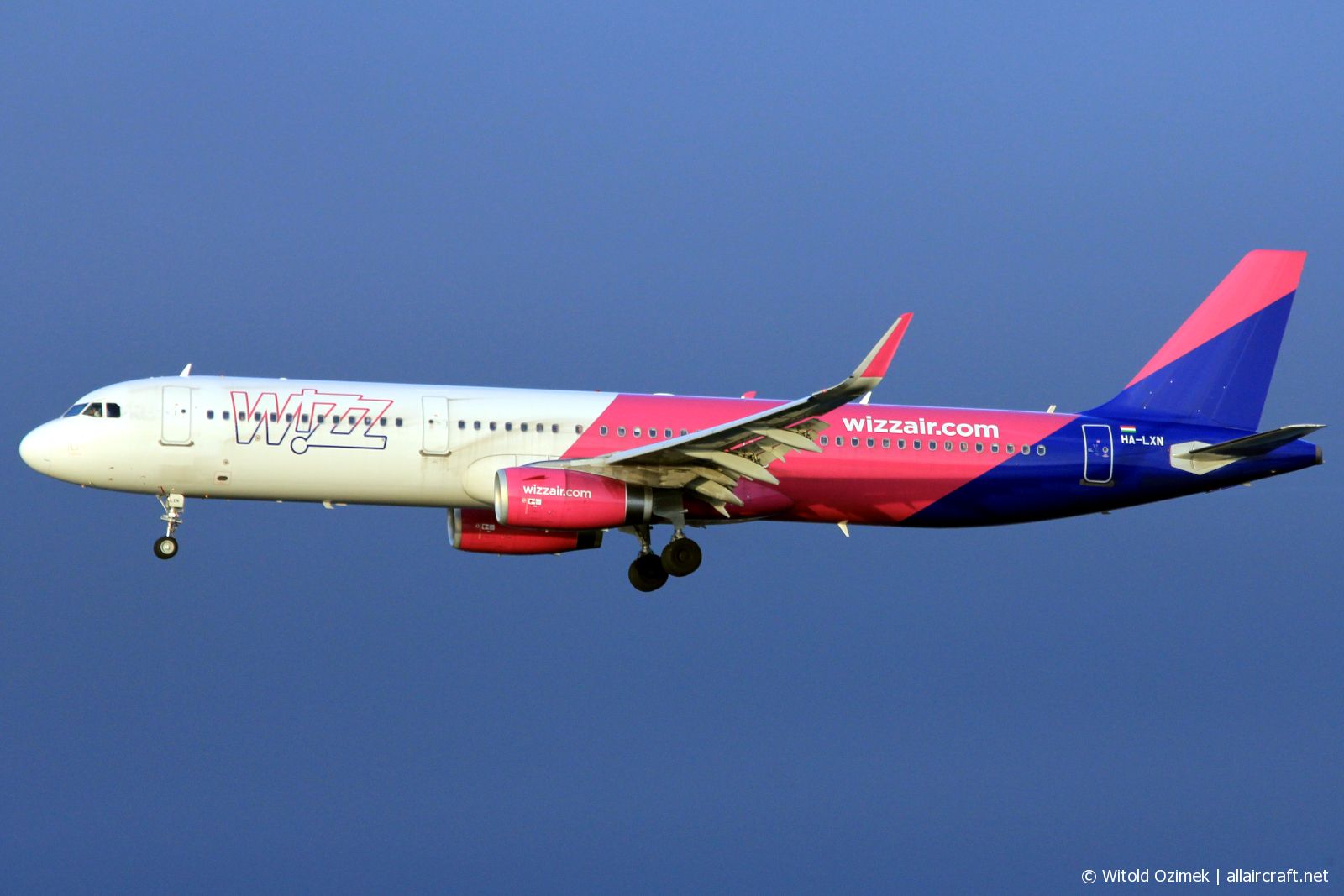 HA-LXN · Airbus A321-231(WL) · (SVG / ENZV)