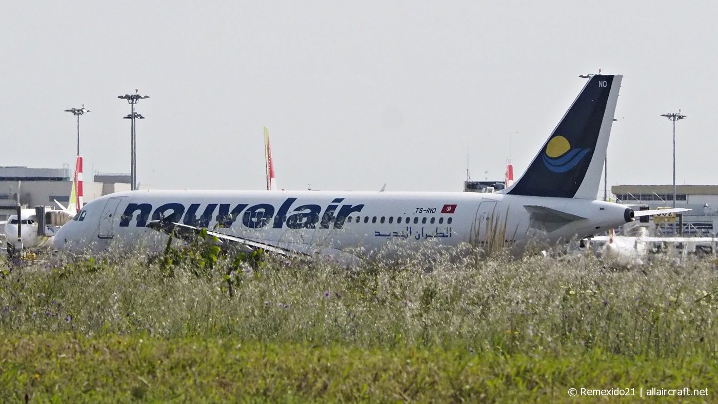 TS-INO · Airbus A320-214 · (LIS / LPPT)