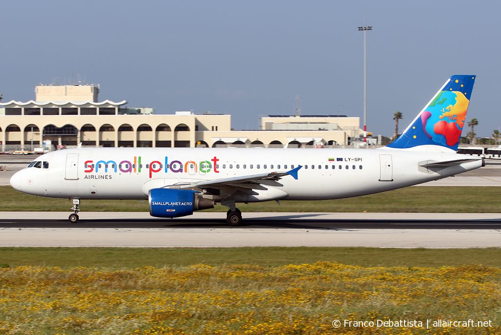 LY-SPI · Airbus A320-214 · (MLA / LMML)