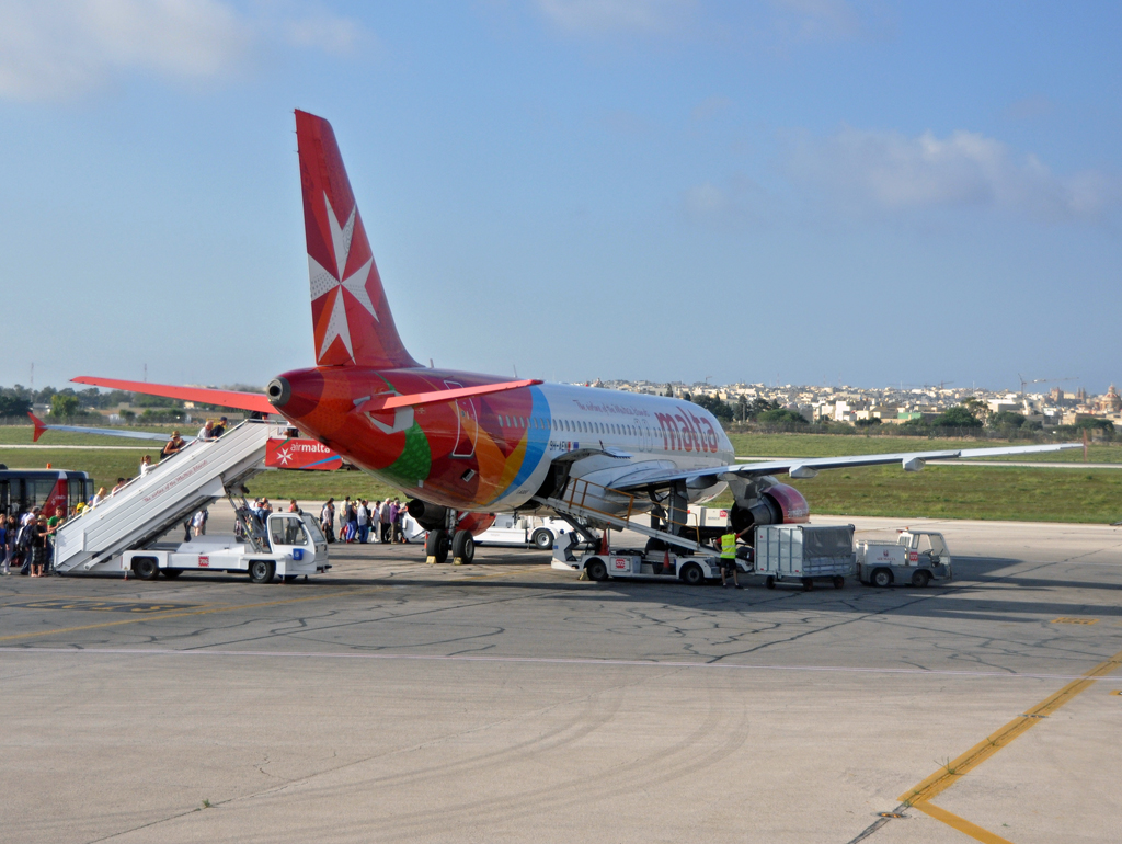 9H-AEN · Airbus A320-214 · (MLA / LMML)