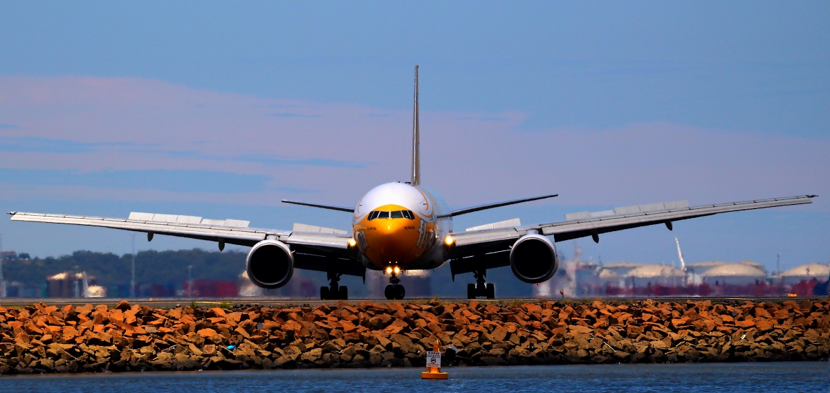9V-OTB · Boeing 777-212/ER · (SYD / YSSY)