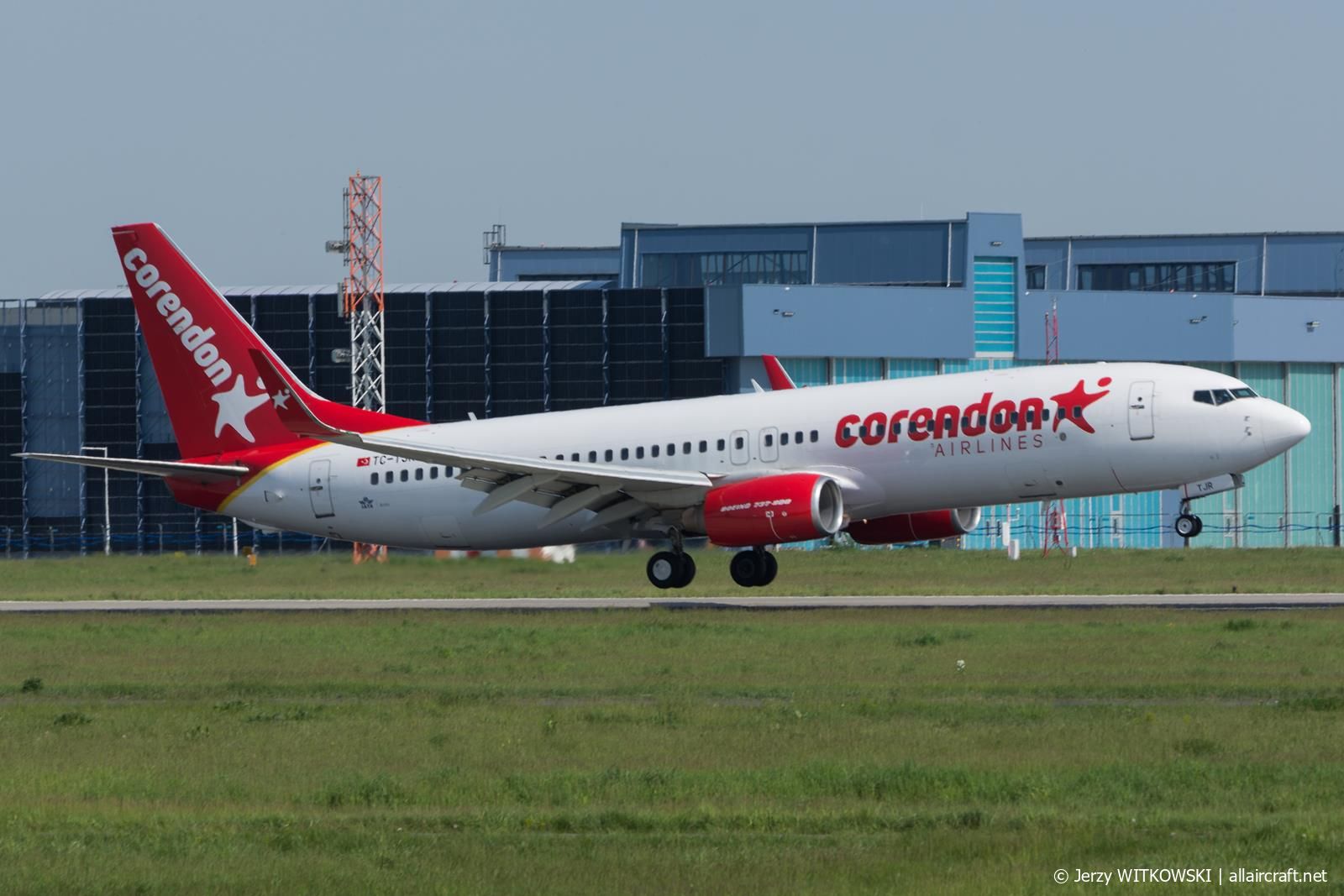 TC-TJR · Boeing 737-82R(WL) · (WAW / EPWA)