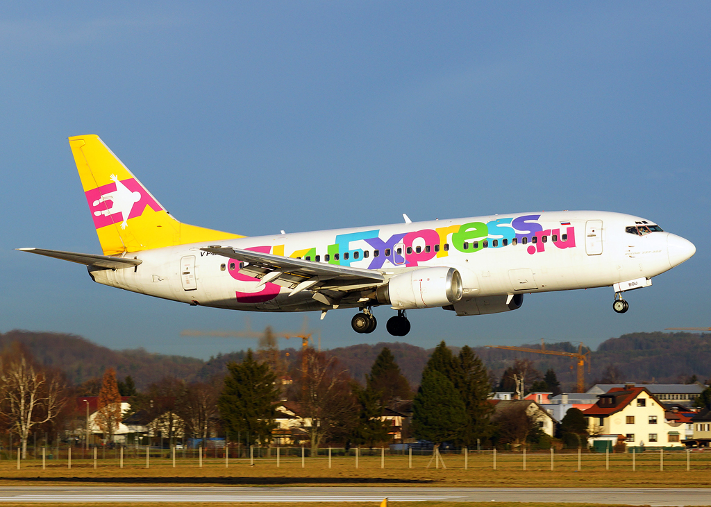 VP-BOU · Boeing 737-341 · (SZG / LOWS)