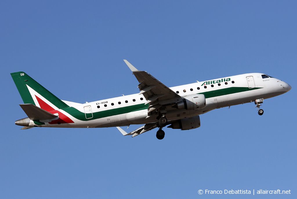 EI-RDB · Embraer 170-200LR · (MLA / LMML)