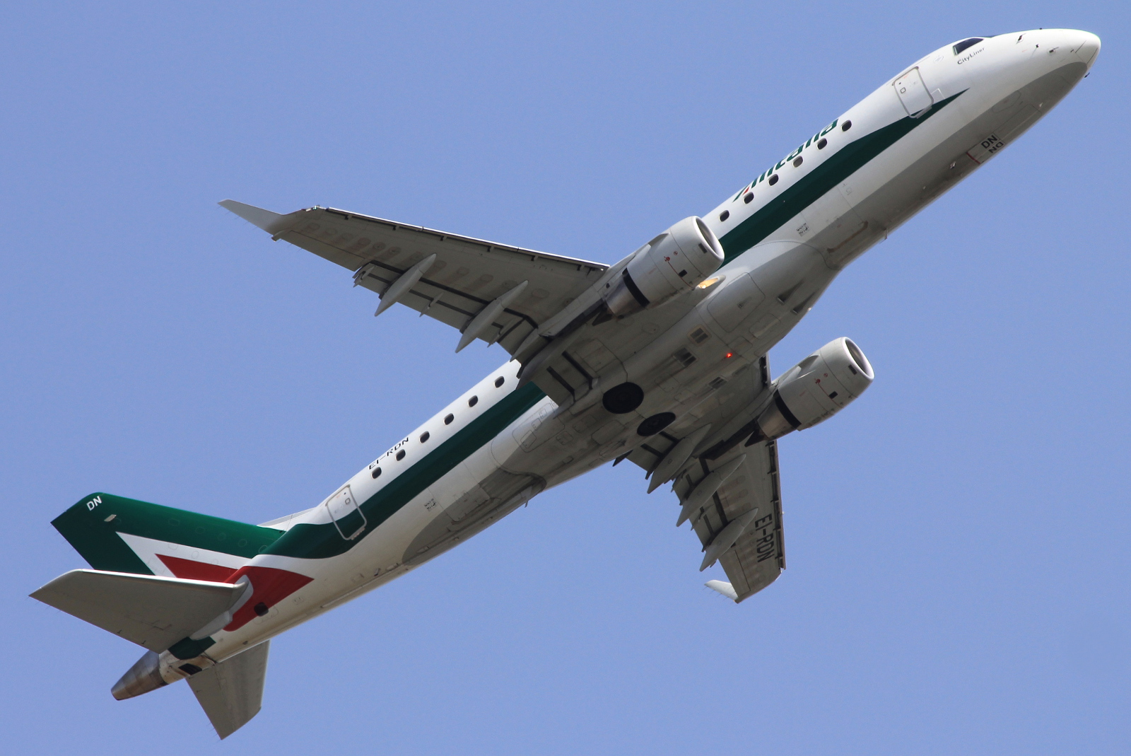 EI-RDN · Embraer 170-200STD · (FCO / LIRF)