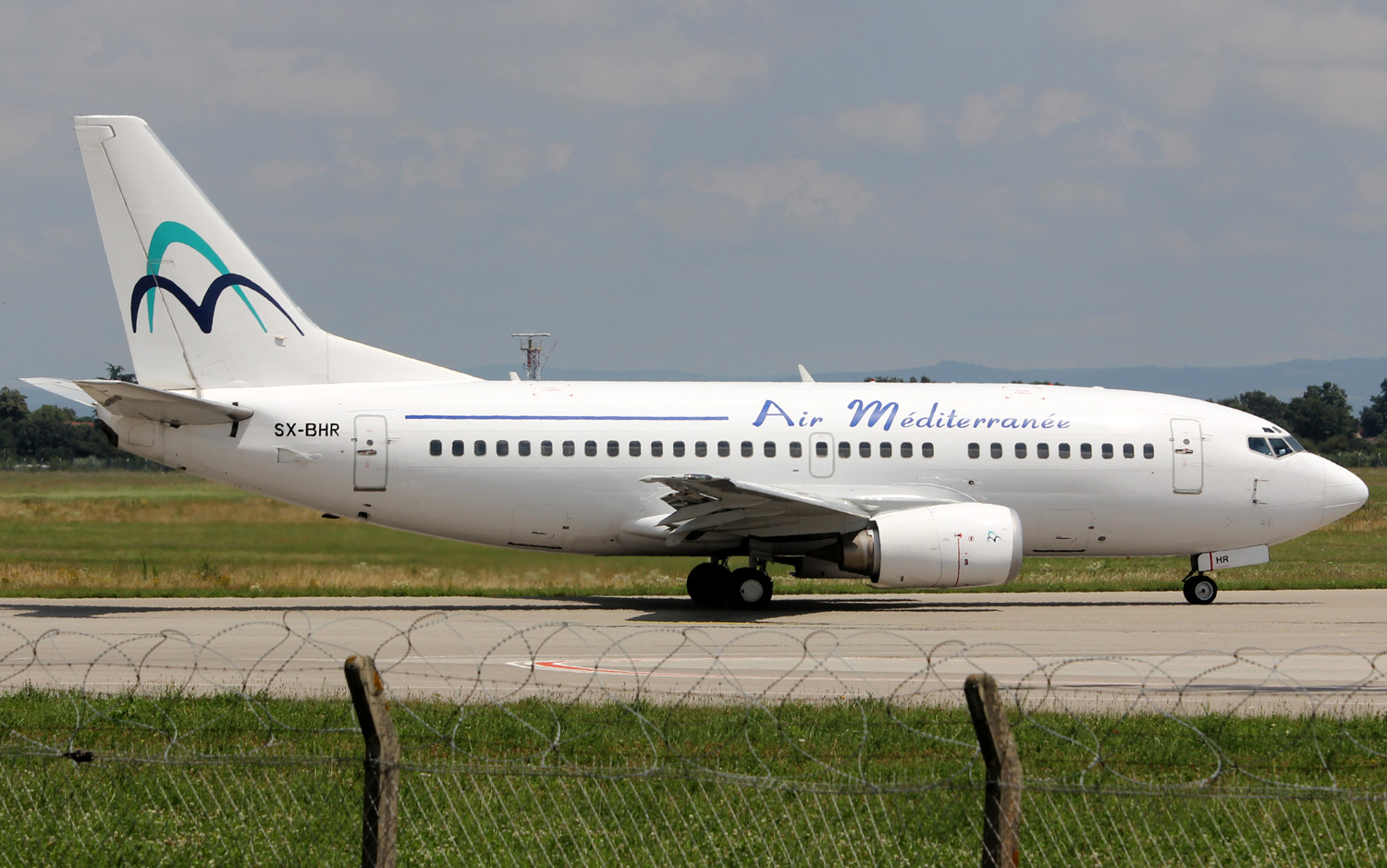 SX-BHR · Boeing 737-5L9 · (LYS / LFLL)