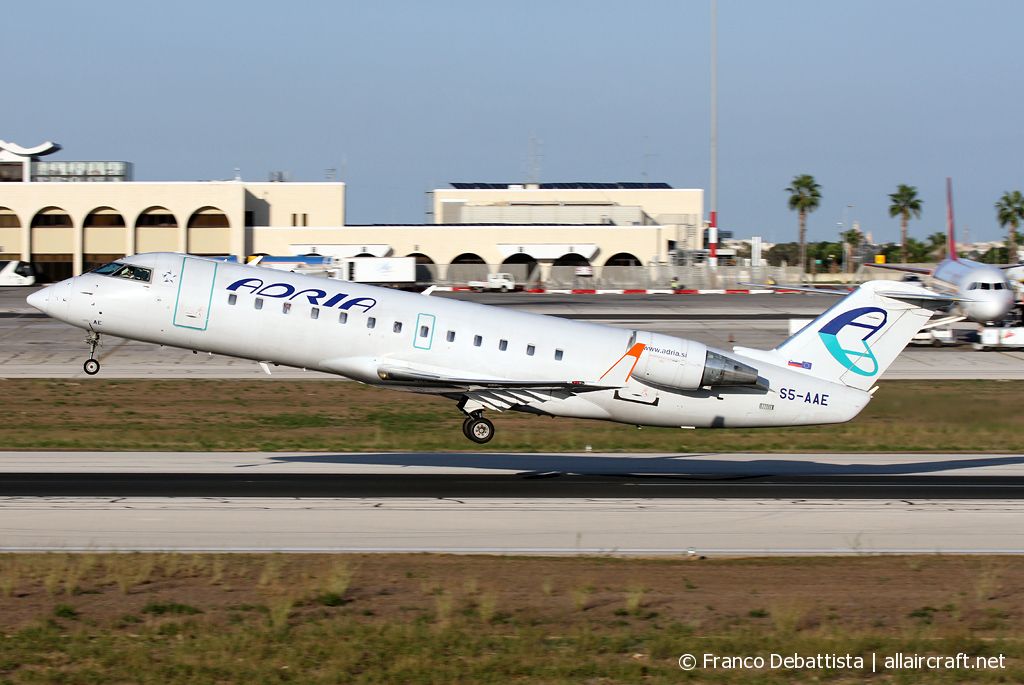S5-AAE · Bombardier CRJ-200LR · (MLA / LMML)