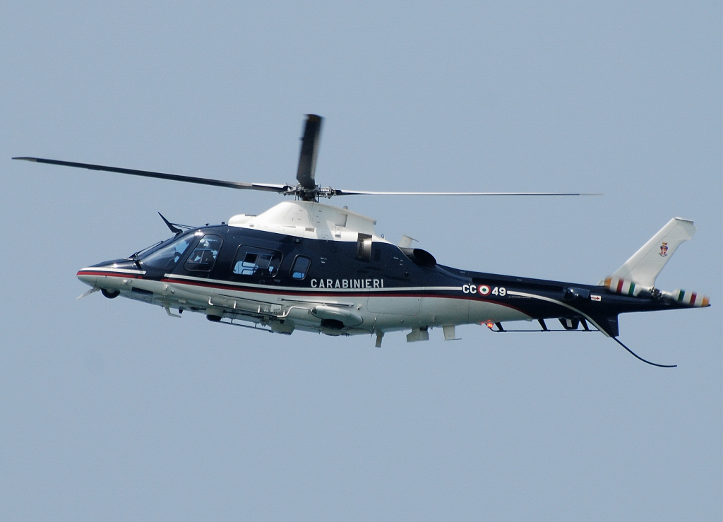 MM80927 · Agusta AB-206C-1 · --