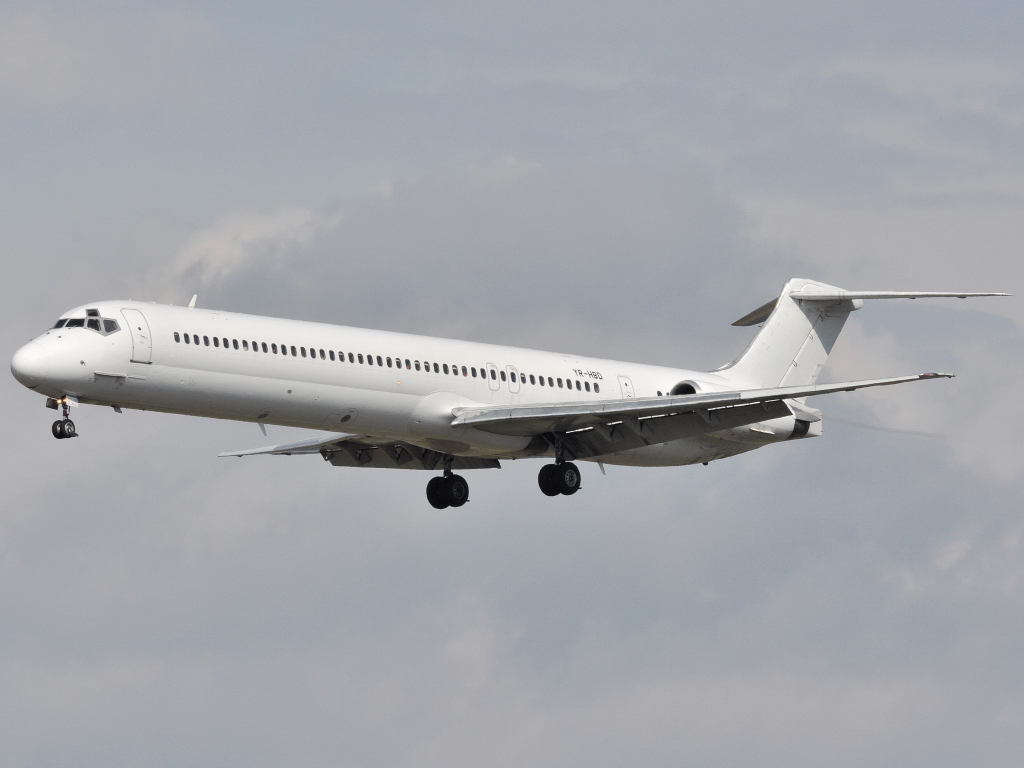 YR-HBD · McDonnell Douglas MD-83 · (CPH / EKCH)