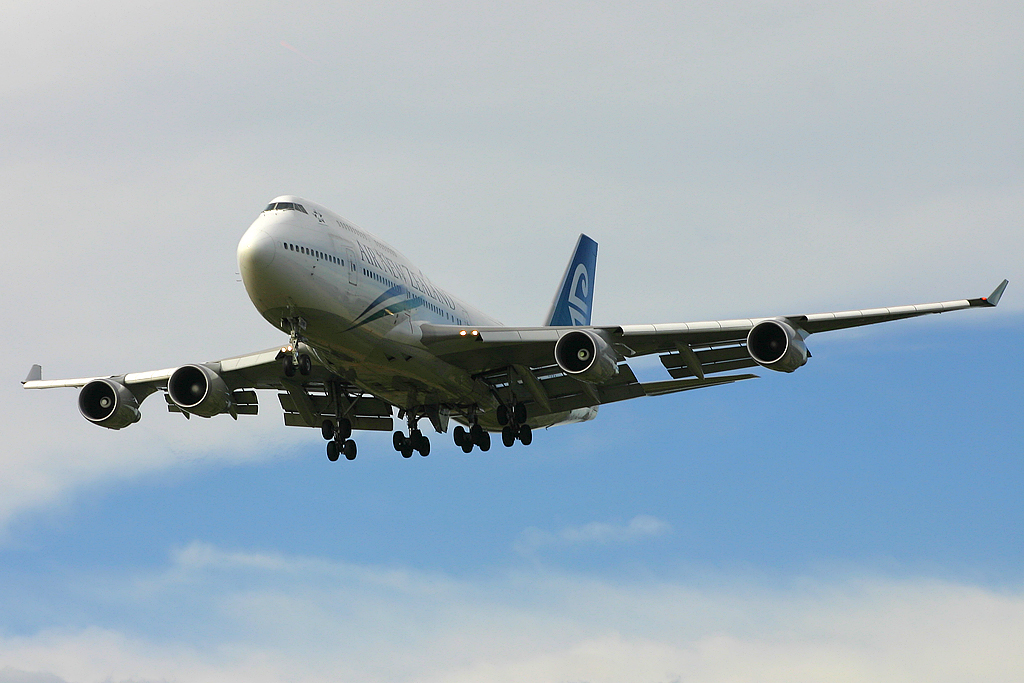 ZK-NBW · Boeing 747-419 · (CHC / NZCH)