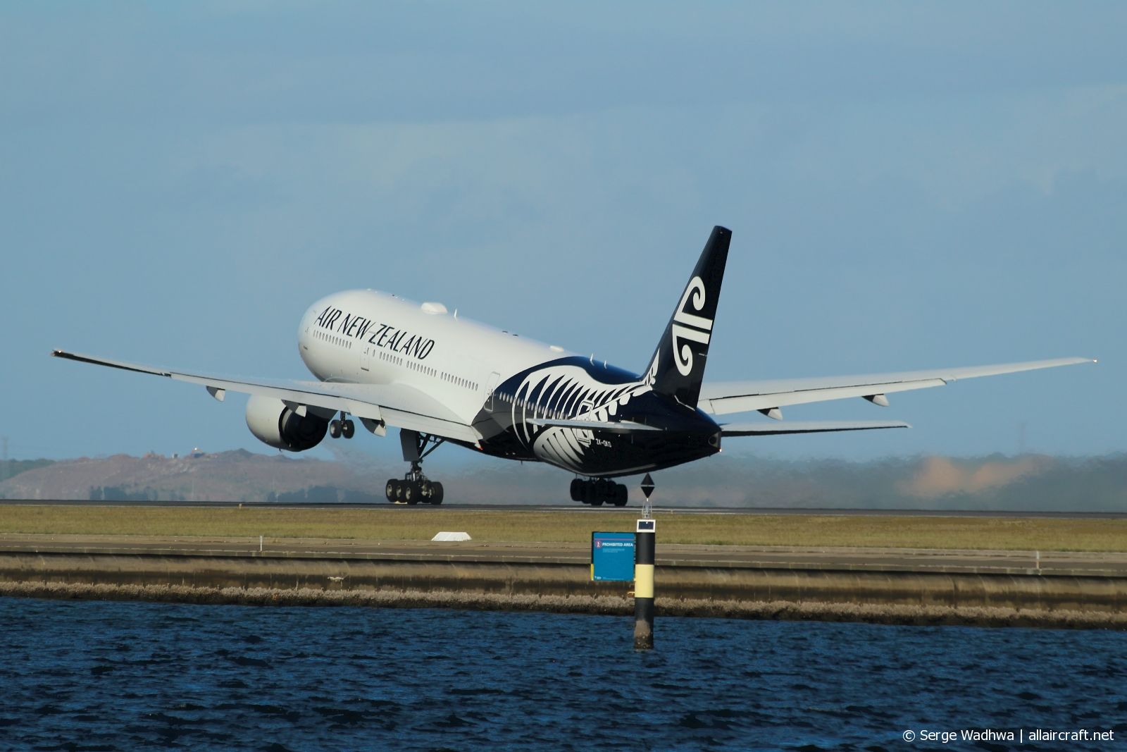 ZK-OKD · Boeing 777-219/ER · (SYD / YSSY)